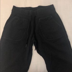 Lululemon cotton cropped sweatpants